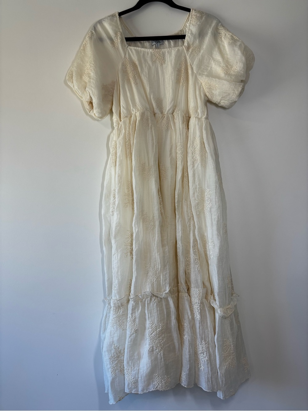 NWOT Polagram Cream Puff-Sleeve Tiered Maxi Dress, Medium